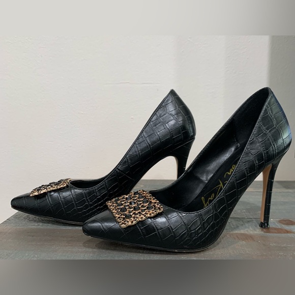 London Rag Women's Black Stiletto Pumps Heels in Size 7 Brooch Accent on Toe - Picture 6 of 14